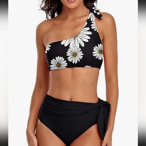 Daisy Print 2 piece Swimsuit XL